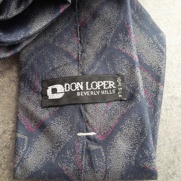 Vintage 70's Abstract Silk Tie - Picture 2 of 2